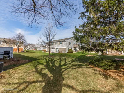 $265,000 | 238 Nantucket Harbor, Schaumburg, IL 60193