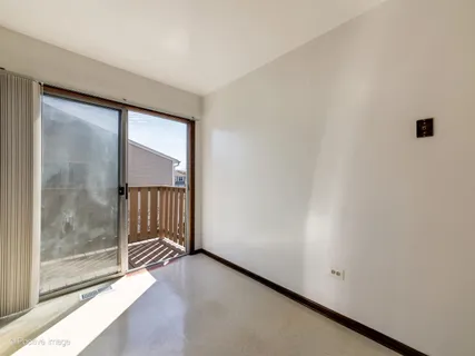 $265,000 | 238 Nantucket Harbor, Schaumburg, IL 60193