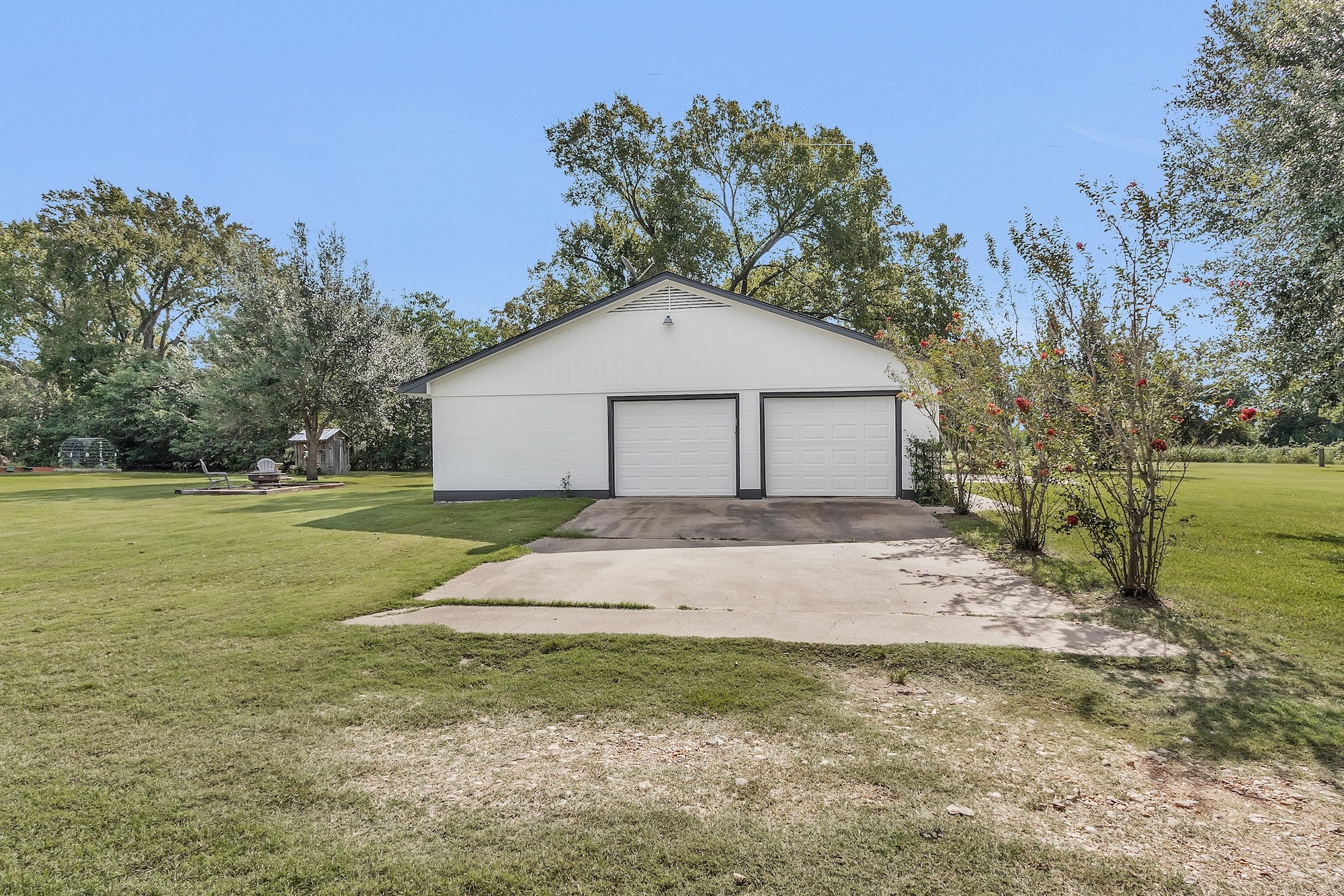 21251 Old River Road Washington, TX 77880 - Photo 14 of 20 a house with a yard in front of it