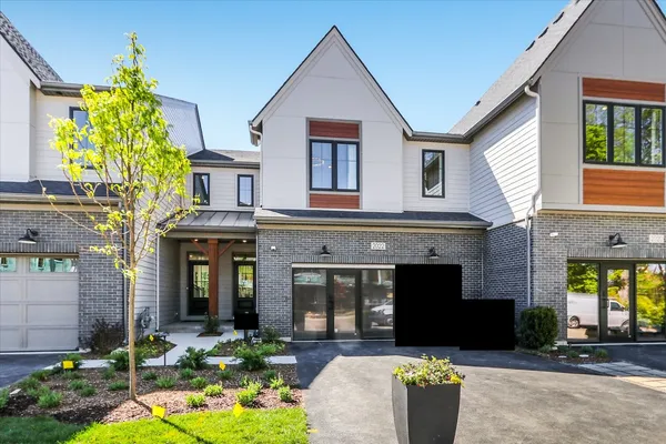 $805,170 | 2072 Iron Ridge Lane, Naperville, IL 60563