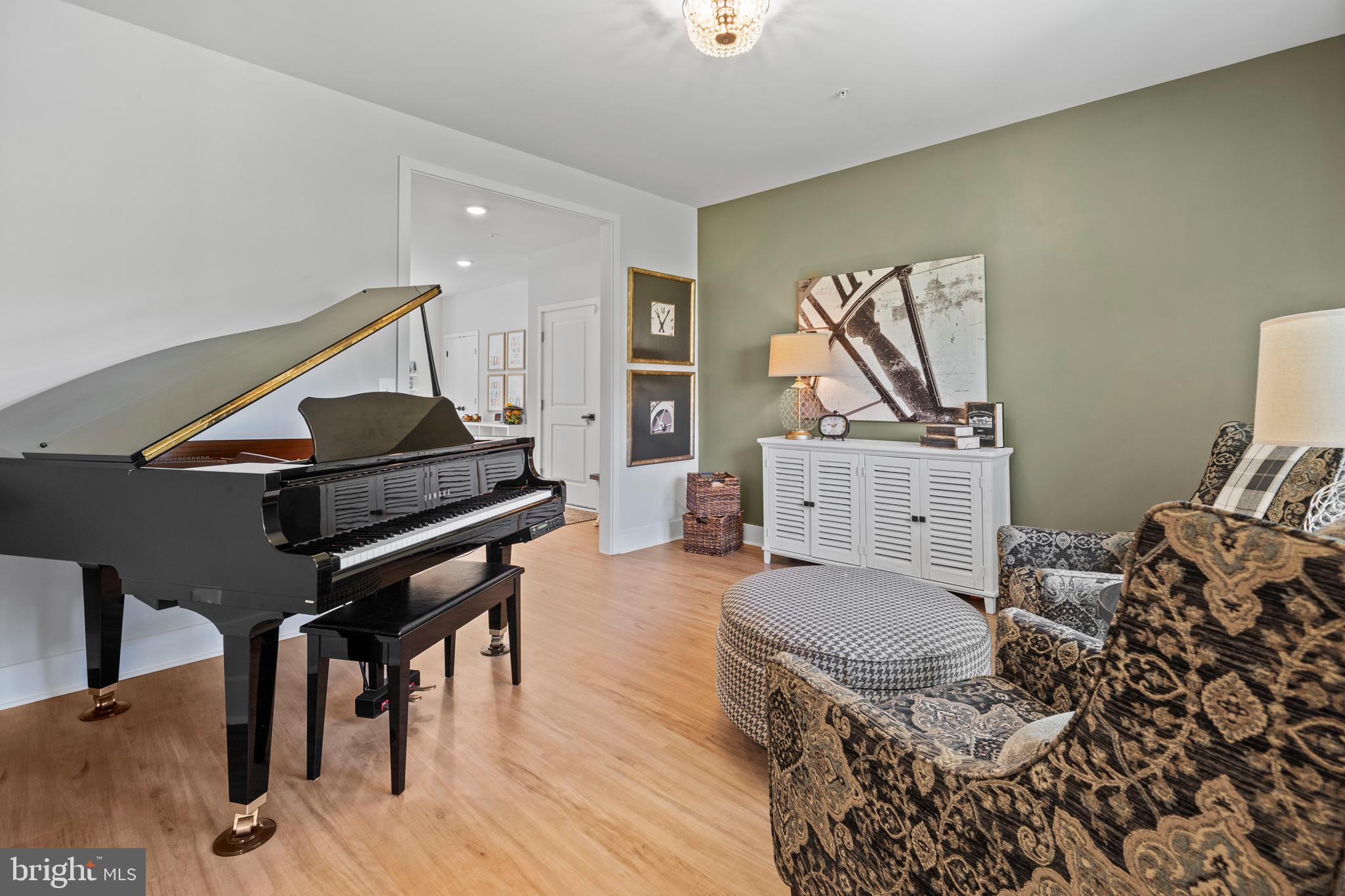 6360 Hollow Way Huntingtown, MD 20639 - Photo 23 of 61 Sitting Room