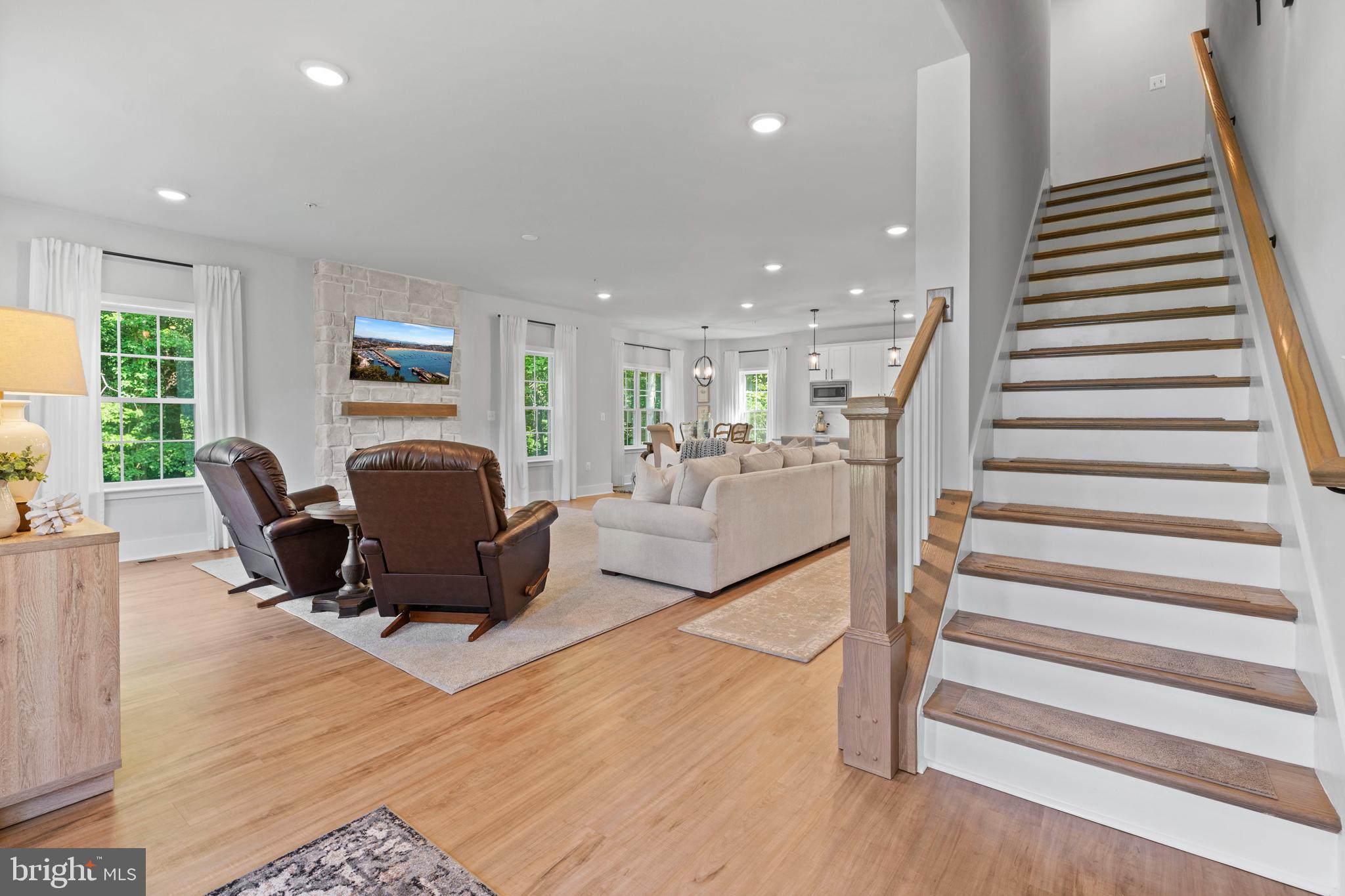 6360 Hollow Way Huntingtown, MD 20639 - Photo 6 of 61 Living Room