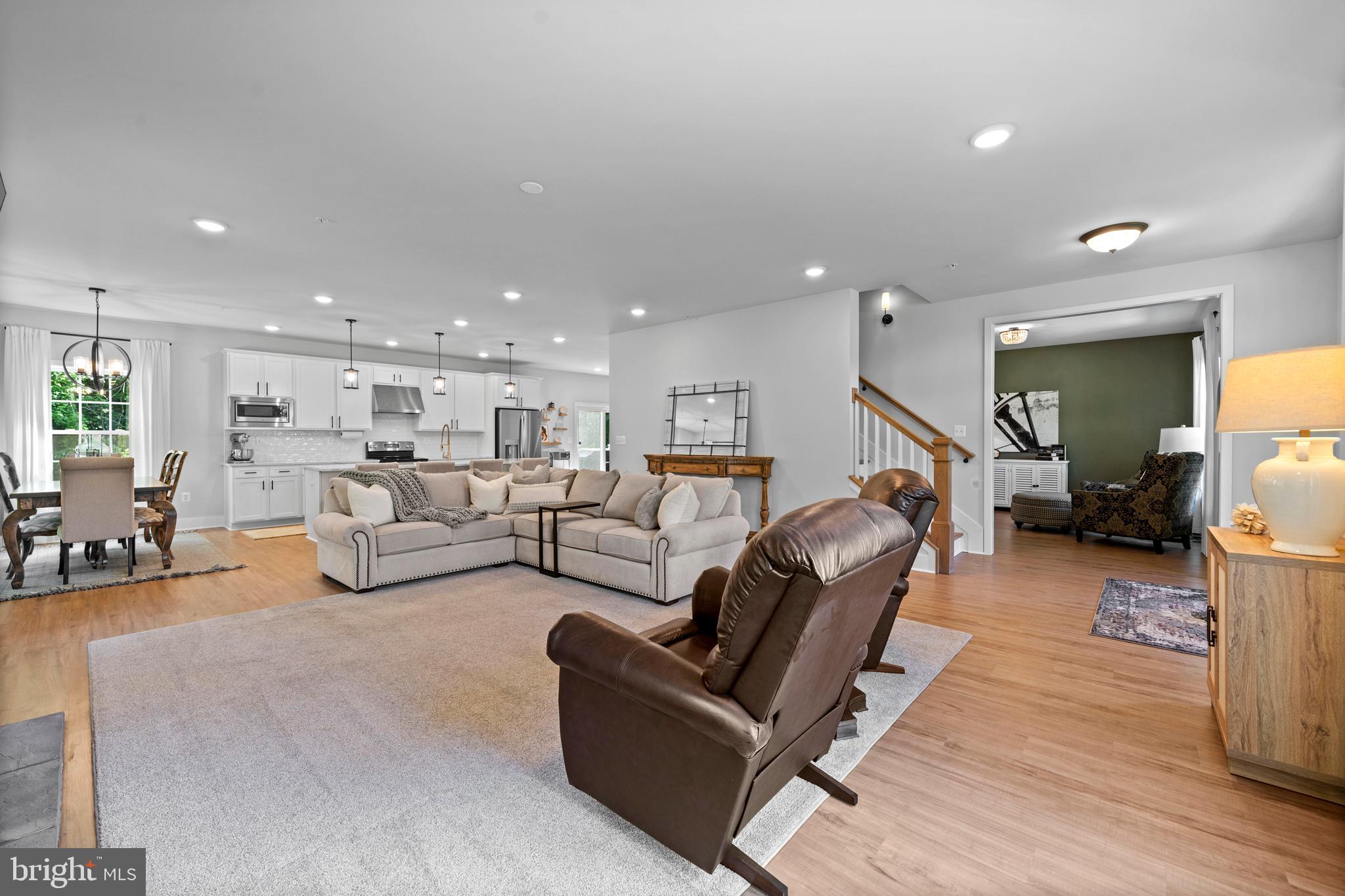 6360 Hollow Way Huntingtown, MD 20639 - Photo 7 of 61 Living Room