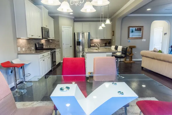 $2,850 | 12304 Terraza Circle, Austin, TX 78726