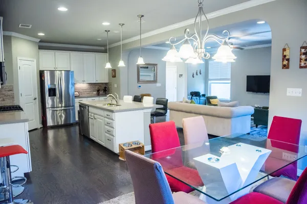 $2,850 | 12304 Terraza Circle, Austin, TX 78726