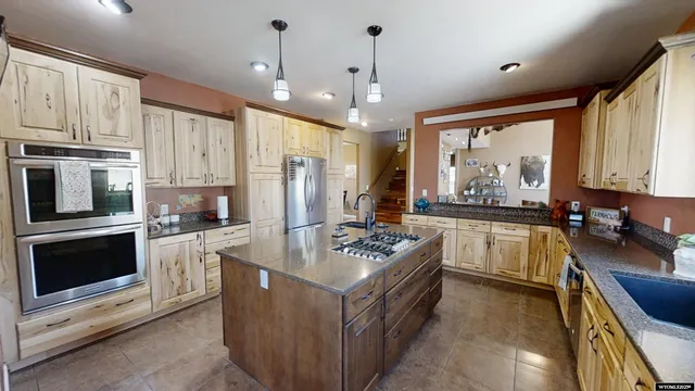 $1,200,000 | 9420 Highway 220, Casper, WY 82604