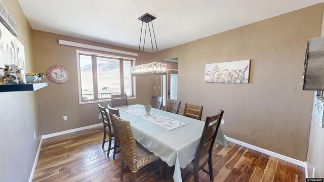 $1,200,000 | 9420 Highway 220, Casper, WY 82604