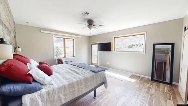 $1,200,000 | 9420 Highway 220, Casper, WY 82604