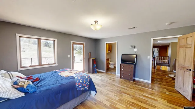 $1,200,000 | 9420 Highway 220, Casper, WY 82604