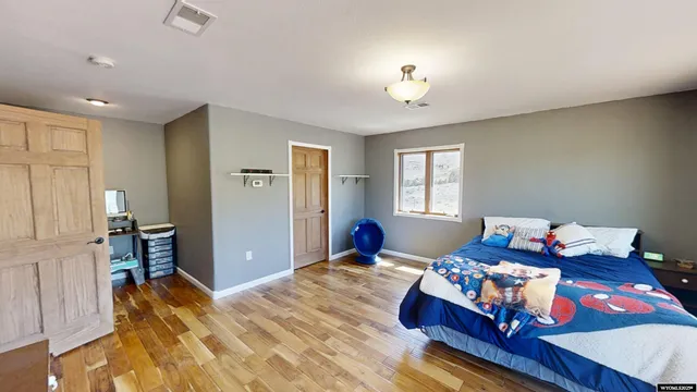 $1,200,000 | 9420 Highway 220, Casper, WY 82604