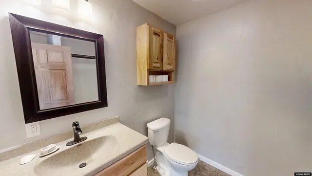 $1,200,000 | 9420 Highway 220, Casper, WY 82604