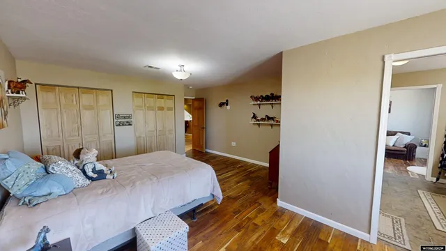 $1,200,000 | 9420 Highway 220, Casper, WY 82604