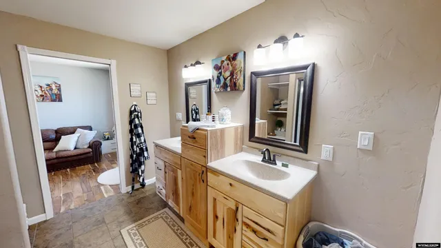 $1,200,000 | 9420 Highway 220, Casper, WY 82604