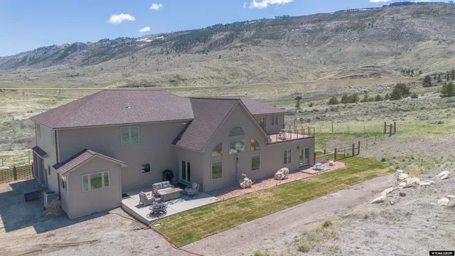 $1,200,000 | 9420 Highway 220, Casper, WY 82604