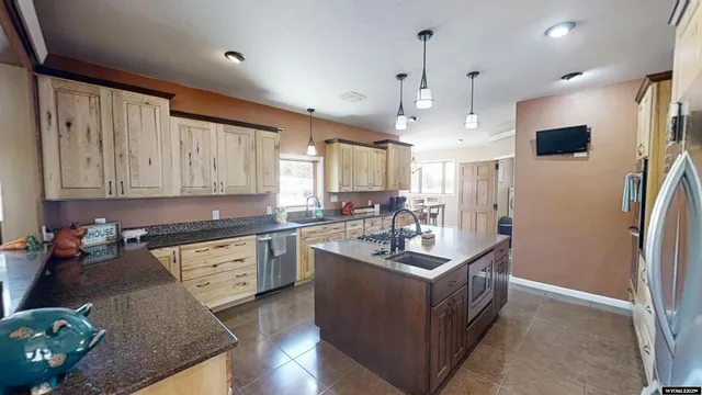 $1,200,000 | 9420 Highway 220, Casper, WY 82604