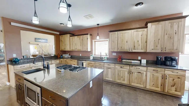 $1,200,000 | 9420 Highway 220, Casper, WY 82604