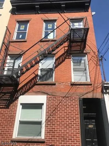 $2,700 | 206 2nd Street, Unit 3, Hoboken, NJ 07030