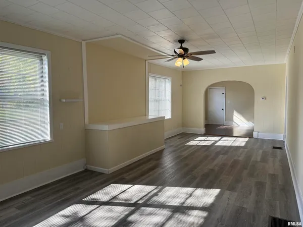 $244,900 | 1103 West Boulevard Street, Unit A & B, Marion, IL 62959