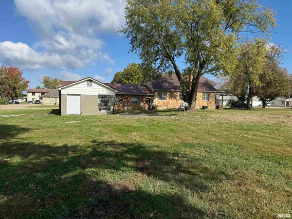 $244,900 | 1103 West Boulevard Street, Unit A & B, Marion, IL 62959
