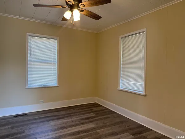 $244,900 | 1103 West Boulevard Street, Unit A & B, Marion, IL 62959