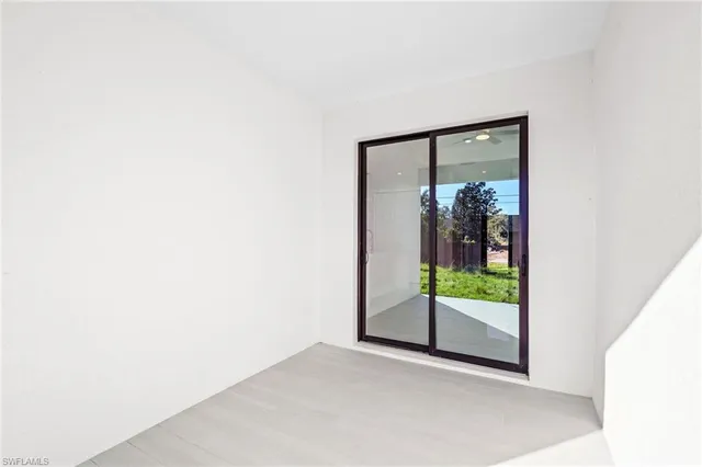 $2,850 | 2064 55th Terrace Southwest, Naples, FL 34116