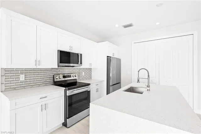 $2,850 | 2064 55th Terrace Southwest, Naples, FL 34116