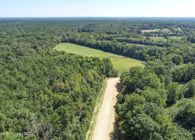 $499,000 | House-carlson House-Carlson Drive, Batesville, MS 38606