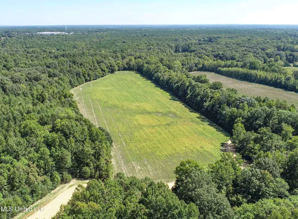 $499,000 | House-carlson House-Carlson Drive, Batesville, MS 38606