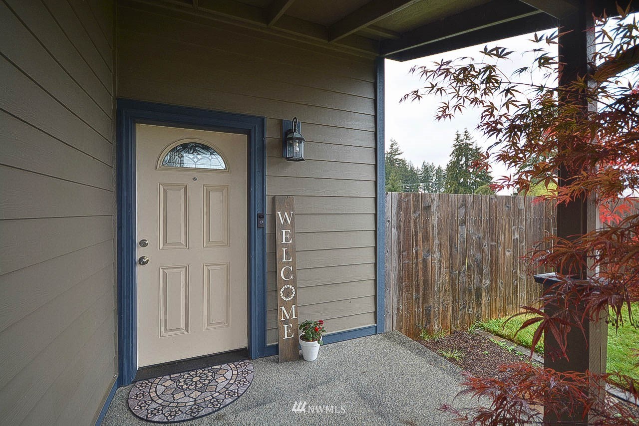 6502 197th Court Southwest Rochester, WA 98579 - Photo 4 of 29