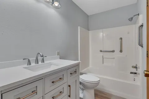 $295,000 | 1811 13th Street Southeast, Willmar, MN 56201