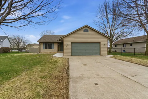 $295,000 | 1811 13th Street Southeast, Willmar, MN 56201