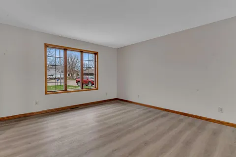 $295,000 | 1811 13th Street Southeast, Willmar, MN 56201