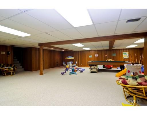 2290 Cedar Court Northbrook, IL 60062 - Photo 7 of 10