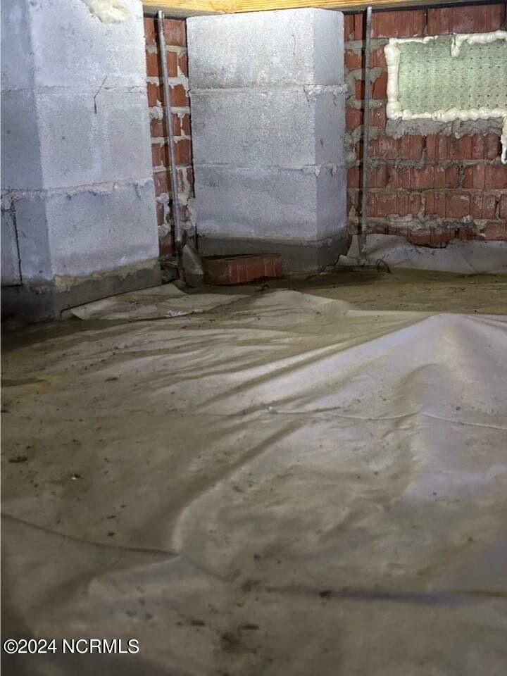 1213 Brickhouse Point Road Elizabeth City, NC 27909 - Photo 44 of 45 Crawlspace and Moisture Barrier