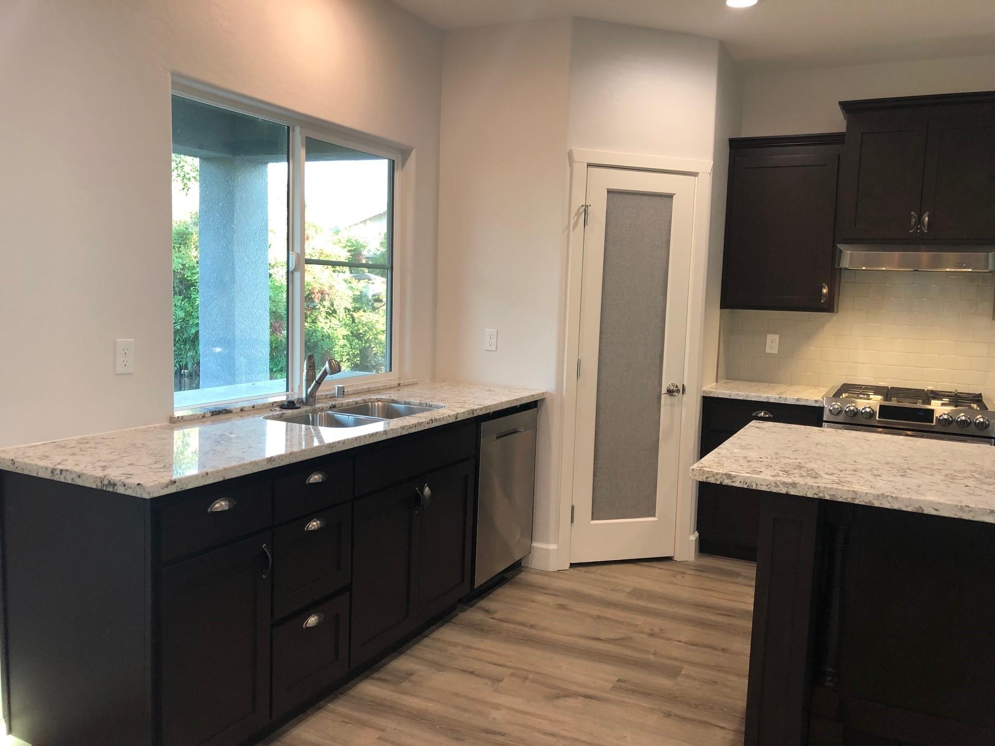 137 North Belmont Road Exeter, CA 93221 - Photo 5 of 32 5