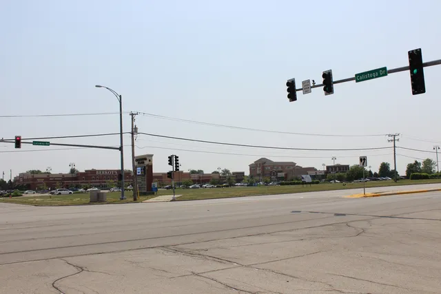 $649,900 | 550 East Laraway Road, New Lenox, IL 60451