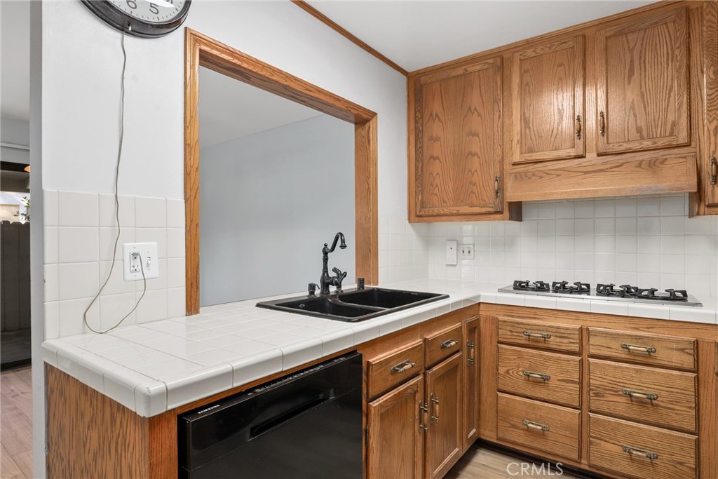 3403 Highwood Court, Unit 154 Simi Valley, CA 93063 - Photo 17 of 31