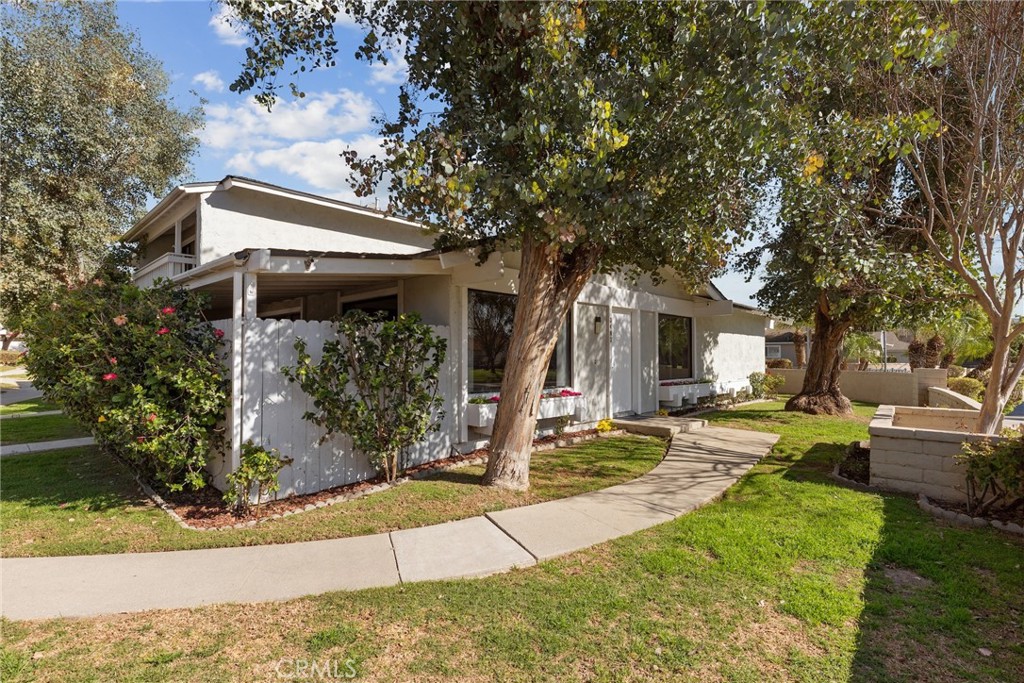 3403 Highwood Court, Unit 154 Simi Valley, CA 93063 - Photo 5 of 31
