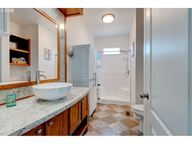 $159,000 | 13900 Southeast Highway 212, Unit 185, Clackamas, OR 97015