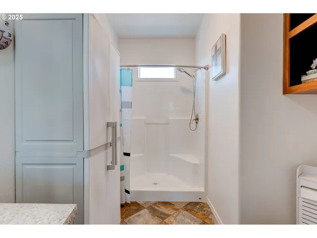 $159,000 | 13900 Southeast Highway 212, Unit 185, Clackamas, OR 97015