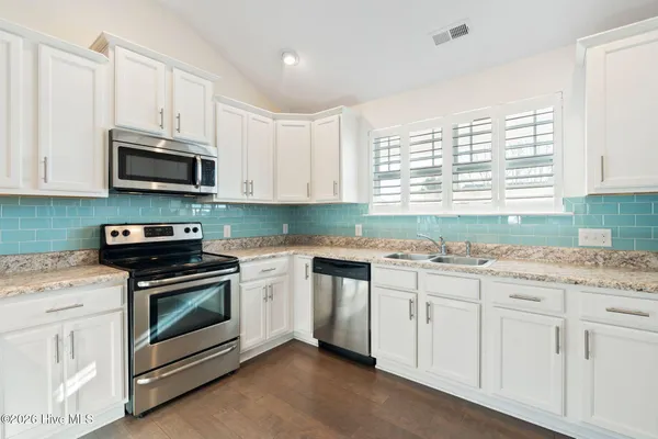 $2,200 | 4238 Cherry Laurel Lane Southeast, Southport, NC 28461