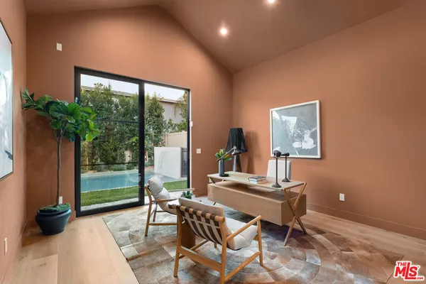 $24,990 | 11748 La Maida Street, Valley Village, CA 91607