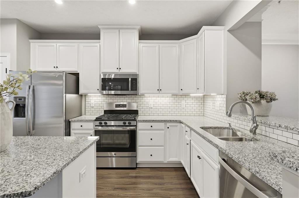 144 Cole Drive McKees Rocks, PA 15136 - Photo 9 of 26