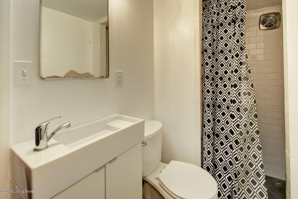 2316 Manchester Road Louisville, KY 40205 - Photo 29 of 34 Basement full bath.