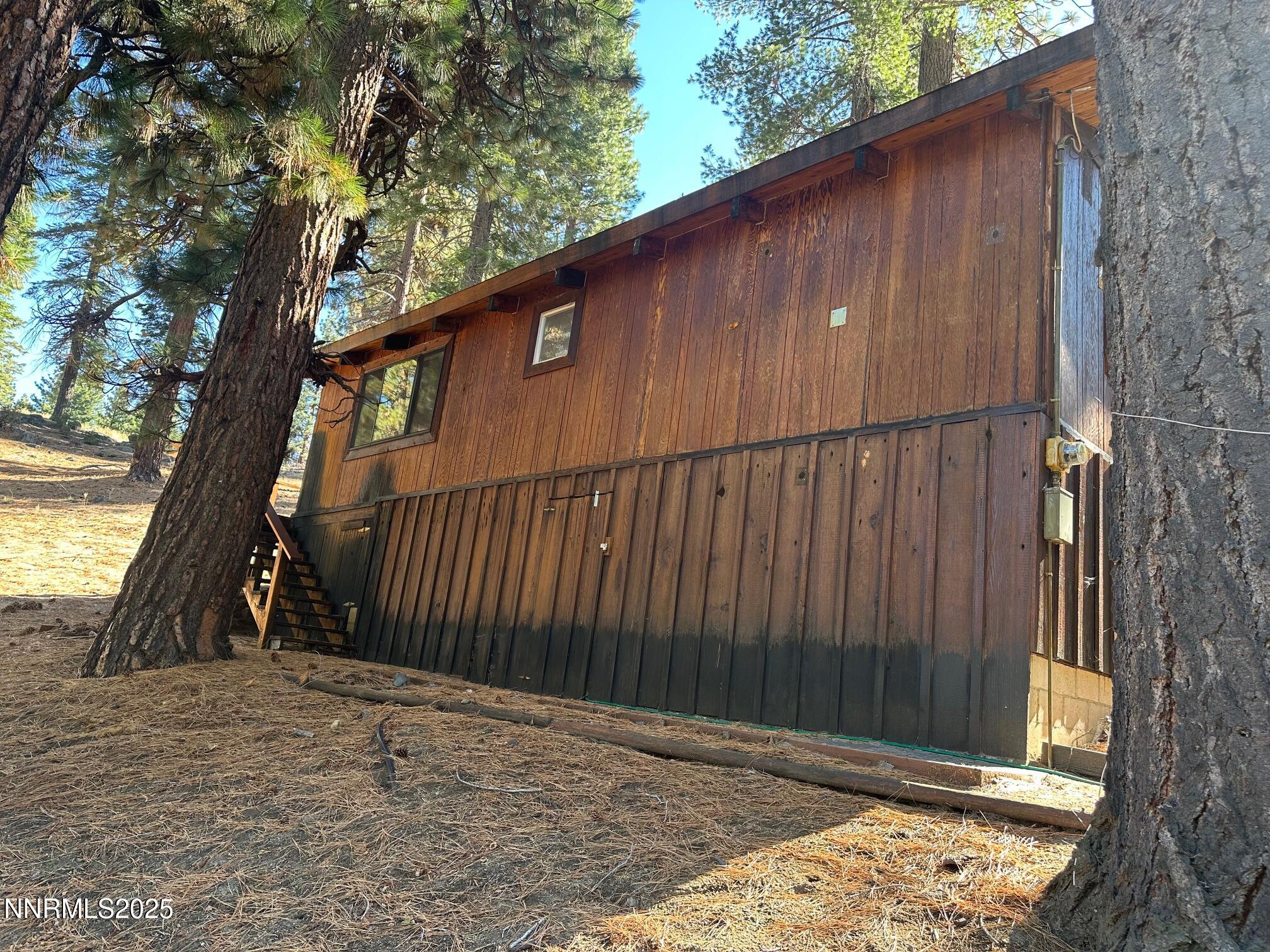 201 Shay Creek Road Markleeville, CA 96120 - Photo 4 of 35 a backyard of a house