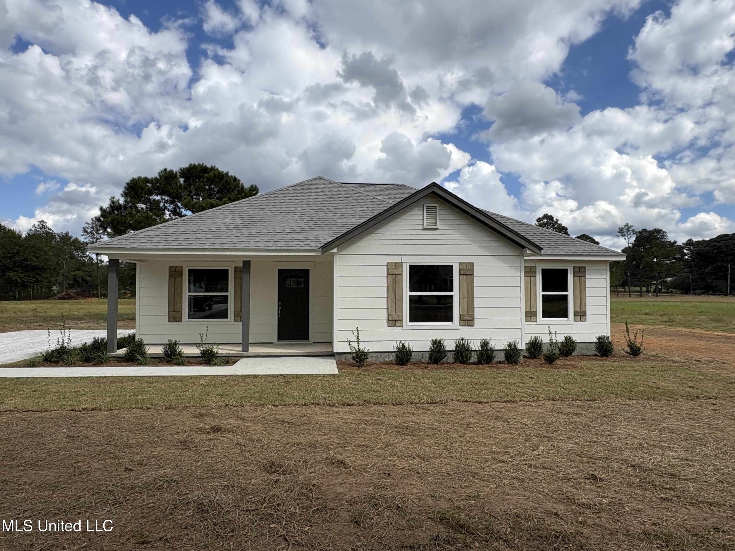 118 Albert Davis Road Lucedale, MS 39452 - Photo 1 of 20 Front EXTERIOR