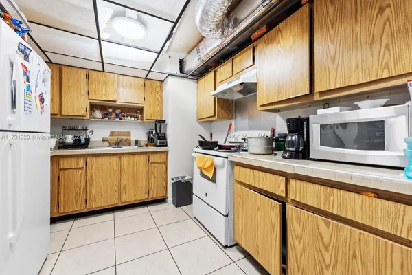 $269,000 | 2020 Northwest 119th Street, Unit 1122, Miami, FL 33167