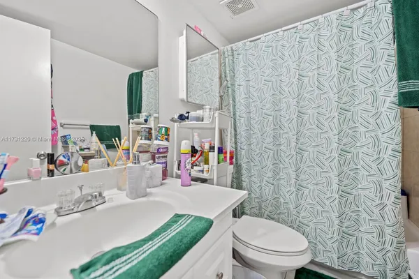 $269,000 | 2020 Northwest 119th Street, Unit 1122, Miami, FL 33167