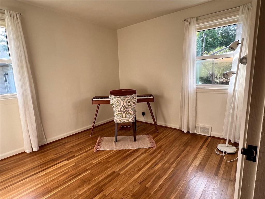 517 Old Mill Lane Webster, NY 14580 - Photo 19 of 23 2nd bedroom