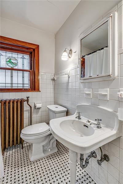 6549 Darlington Road Pittsburgh, PA 15217 - Photo 16 of 22 Gallery Image 16